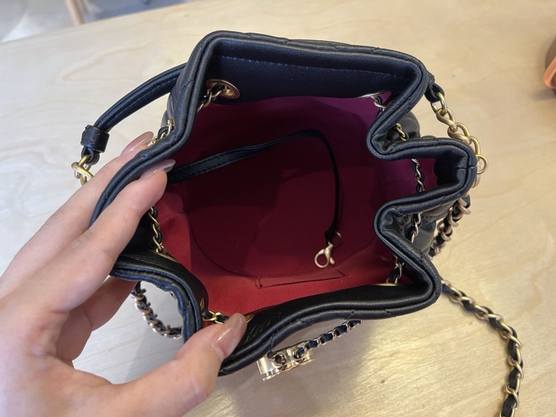 Ch**el bucket bags